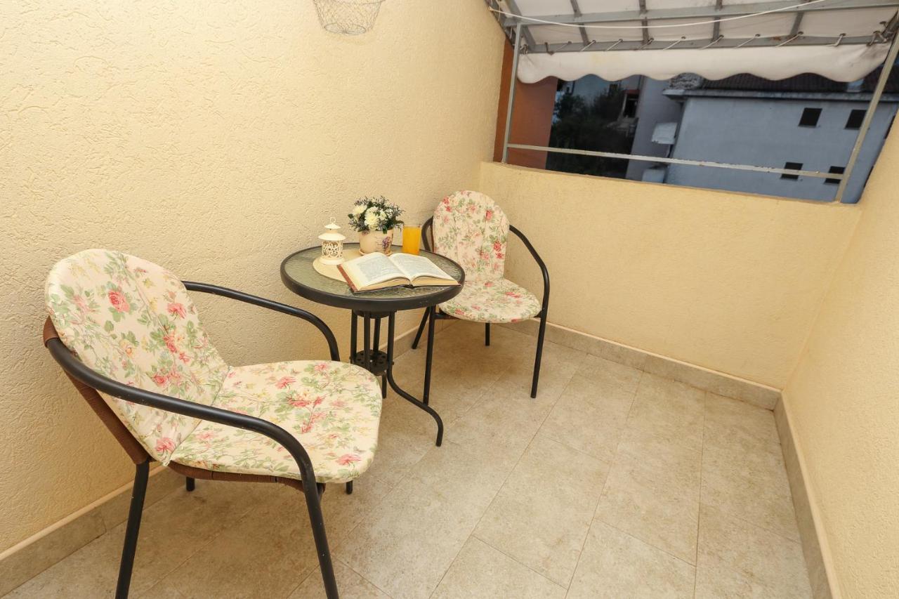 Apartment Ancora Kotor Exterior photo